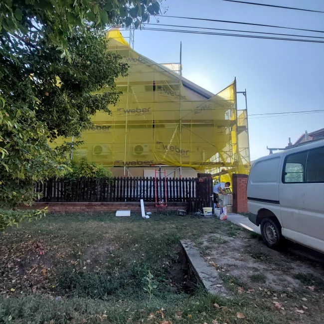 Homlokzati Hőszigetelés,színezéssel tel. 06306461137